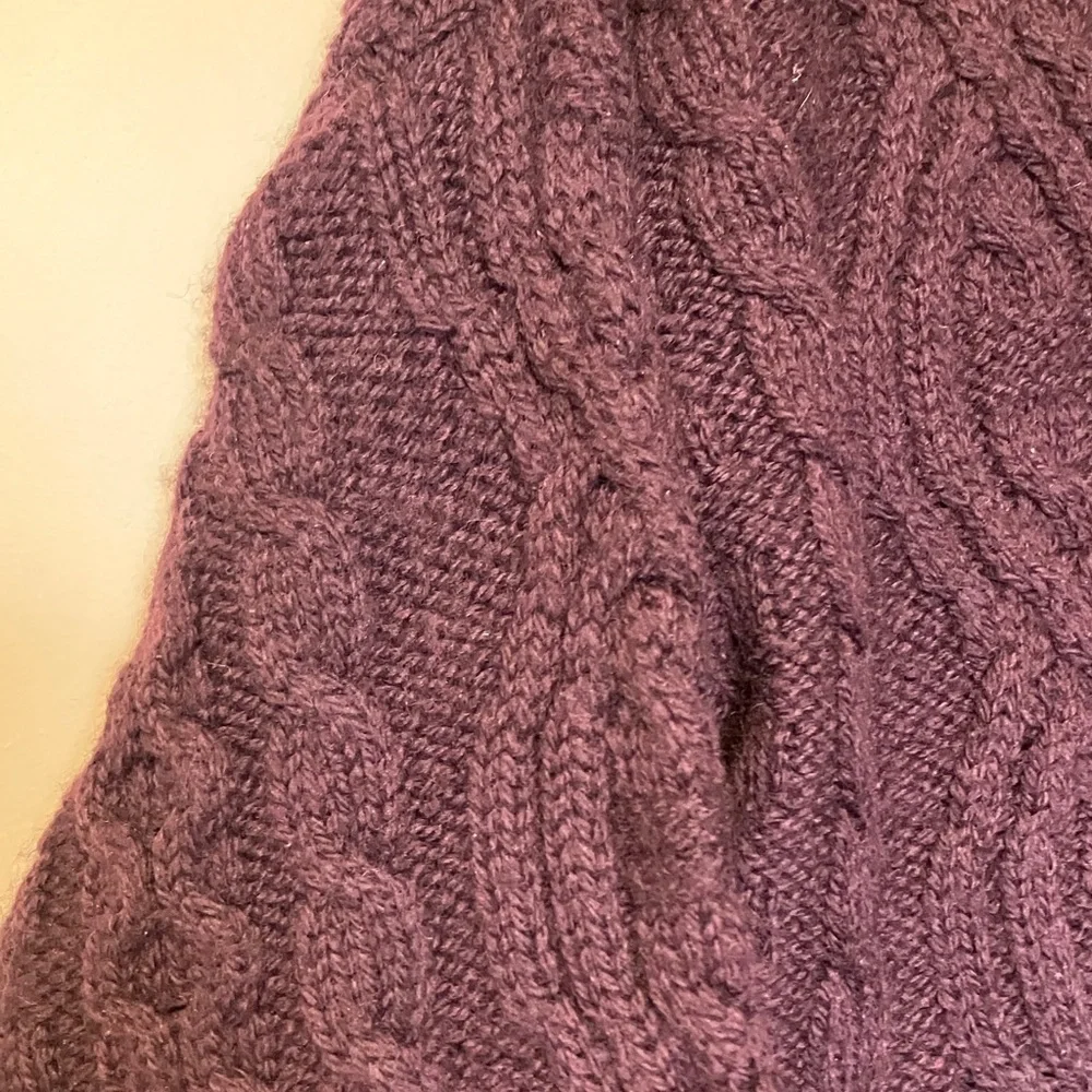 Aran Crafs 100% Merino Wool Men's Cable Knit Sweater Full Zip Cardigan - Purple - Picture 3 of 4